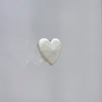 Heart – milky flat 8×7mm